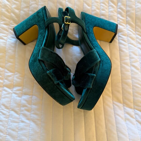 New J Crew Velvet Platform Sandals in Academic Green, size 8 - Picture 4 of 8